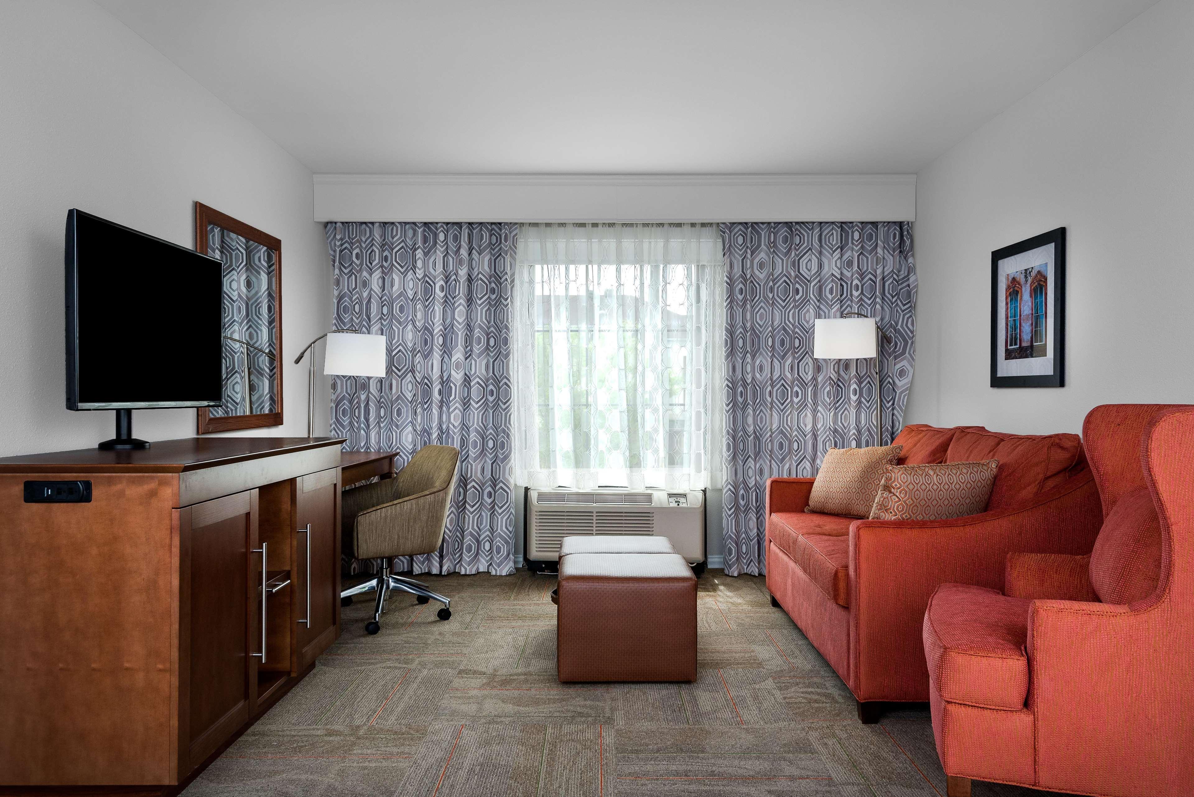 Hampton & Center Hotel 3*